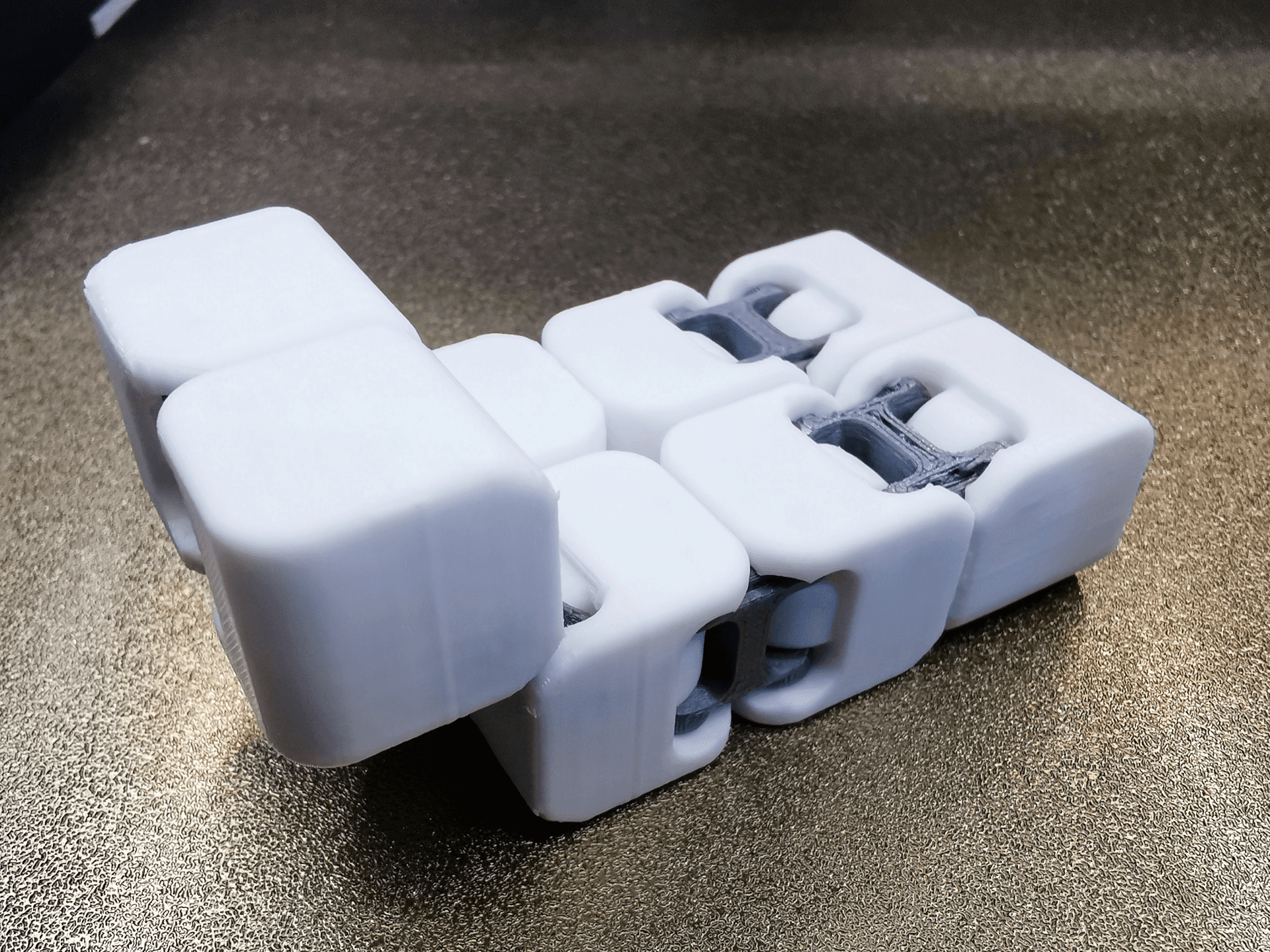 Clicking Kobayashi Anti-Anti-stress Cube - Image 3