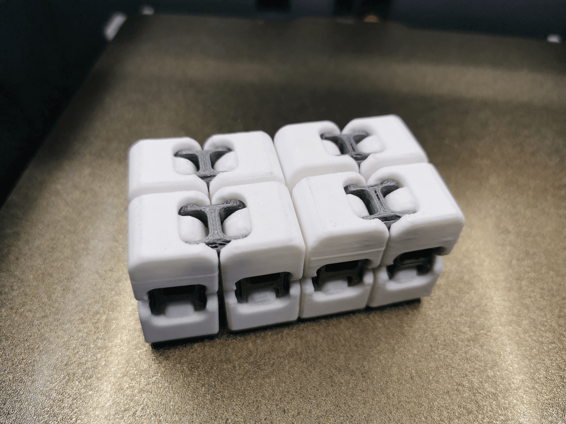 Clicking Kobayashi Anti-Anti-stress Cube - Image 4