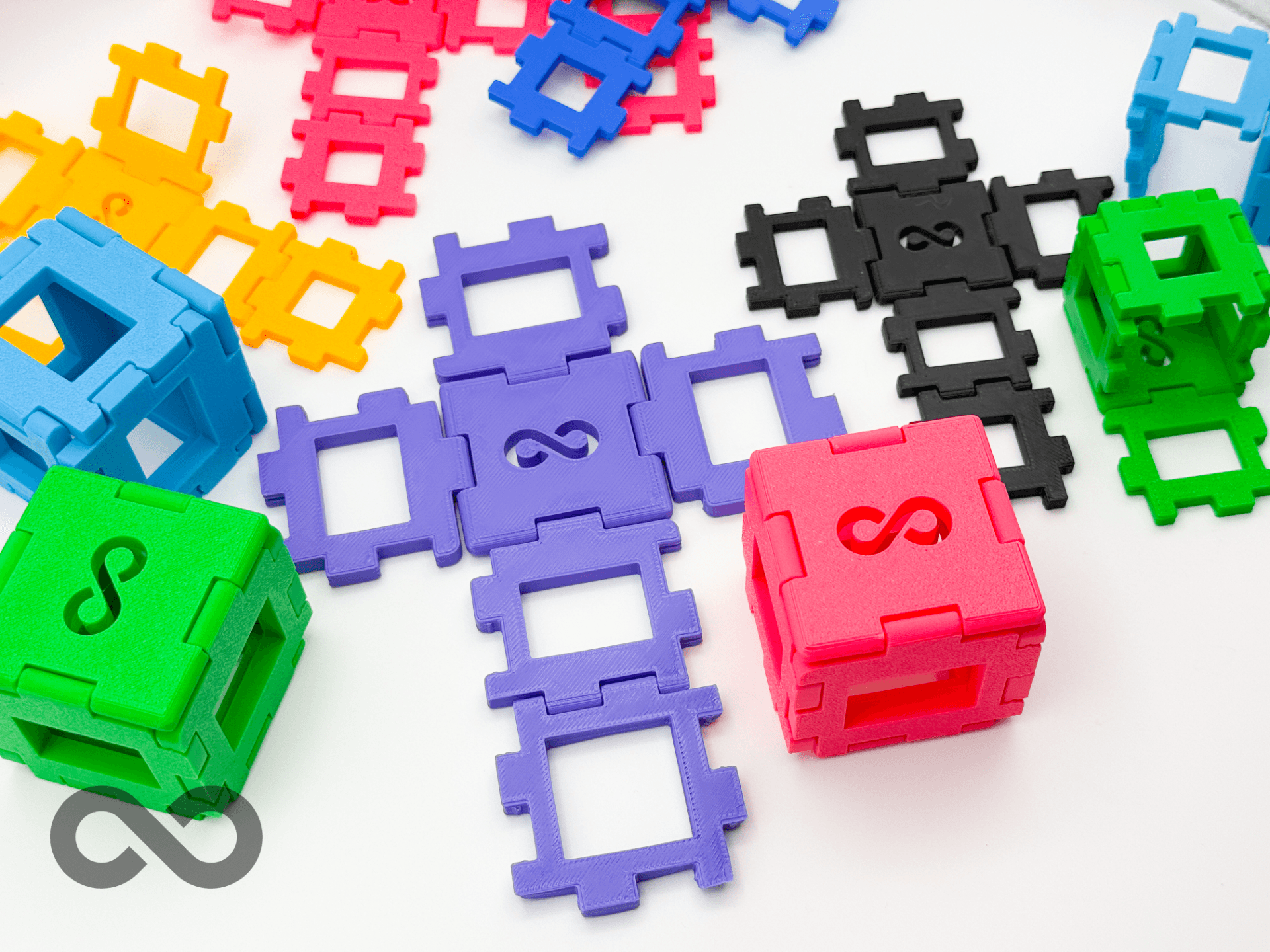 Folding Anti-Anti-stress Clic Cube -