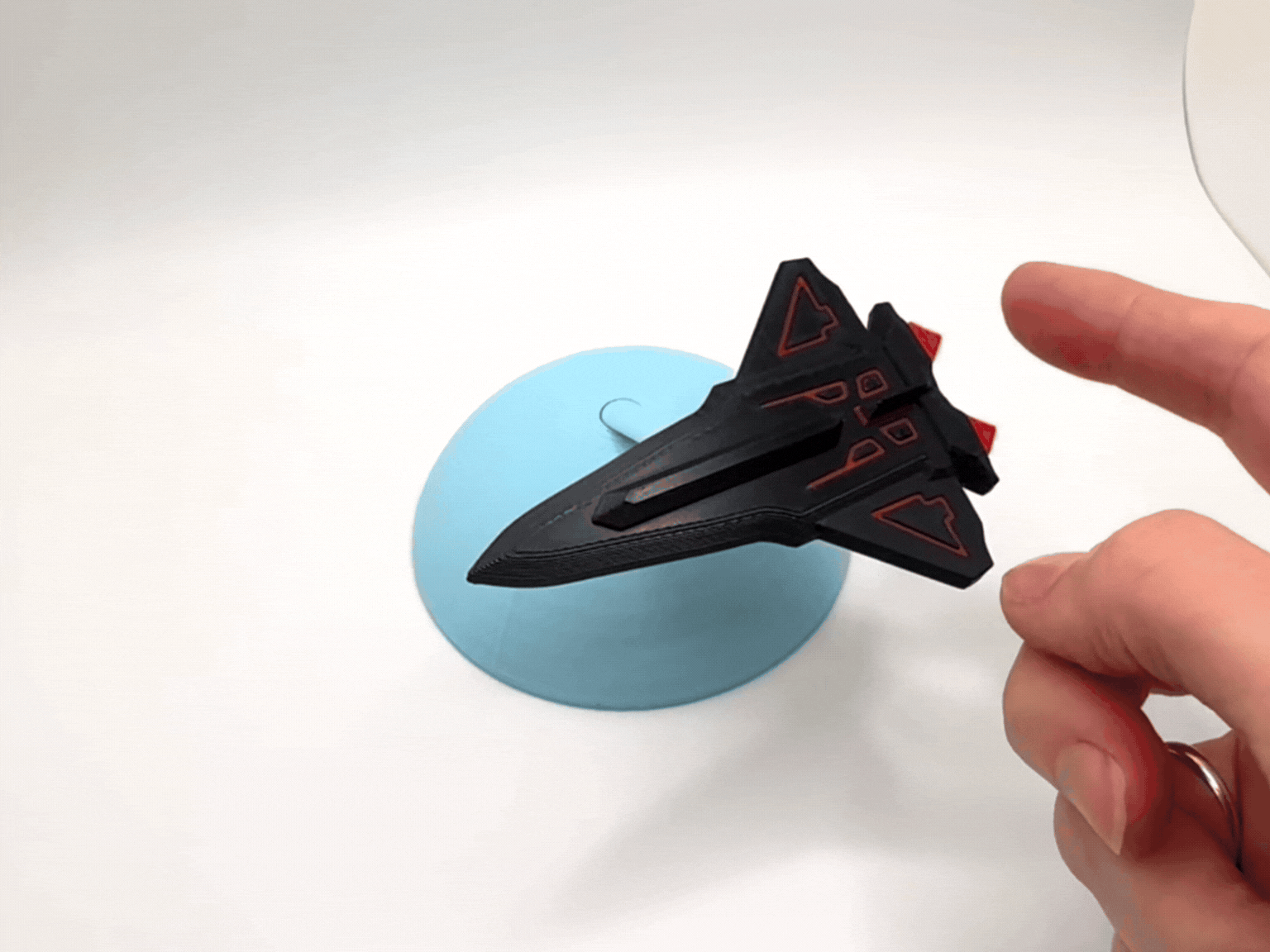 Flying Fighter Jet Anti-Anti-stress Toupie