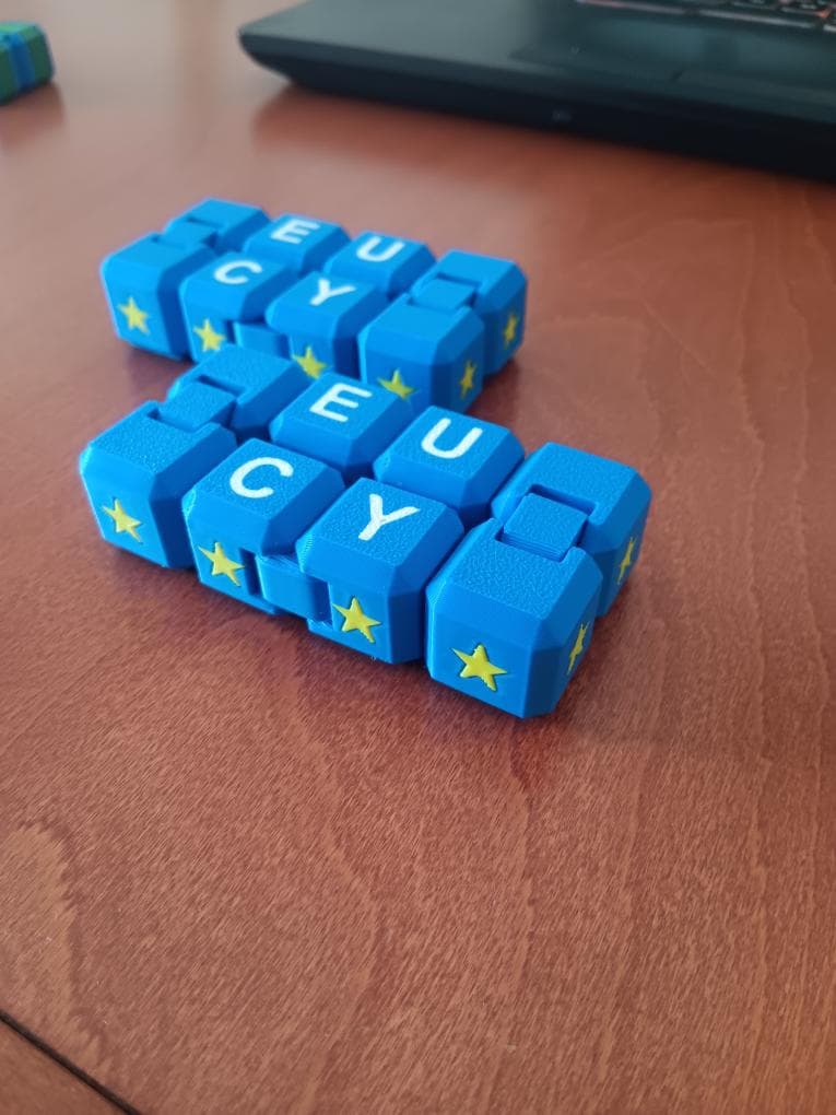 Infini Cube Anti-Anti-stress -in-place - Image 5